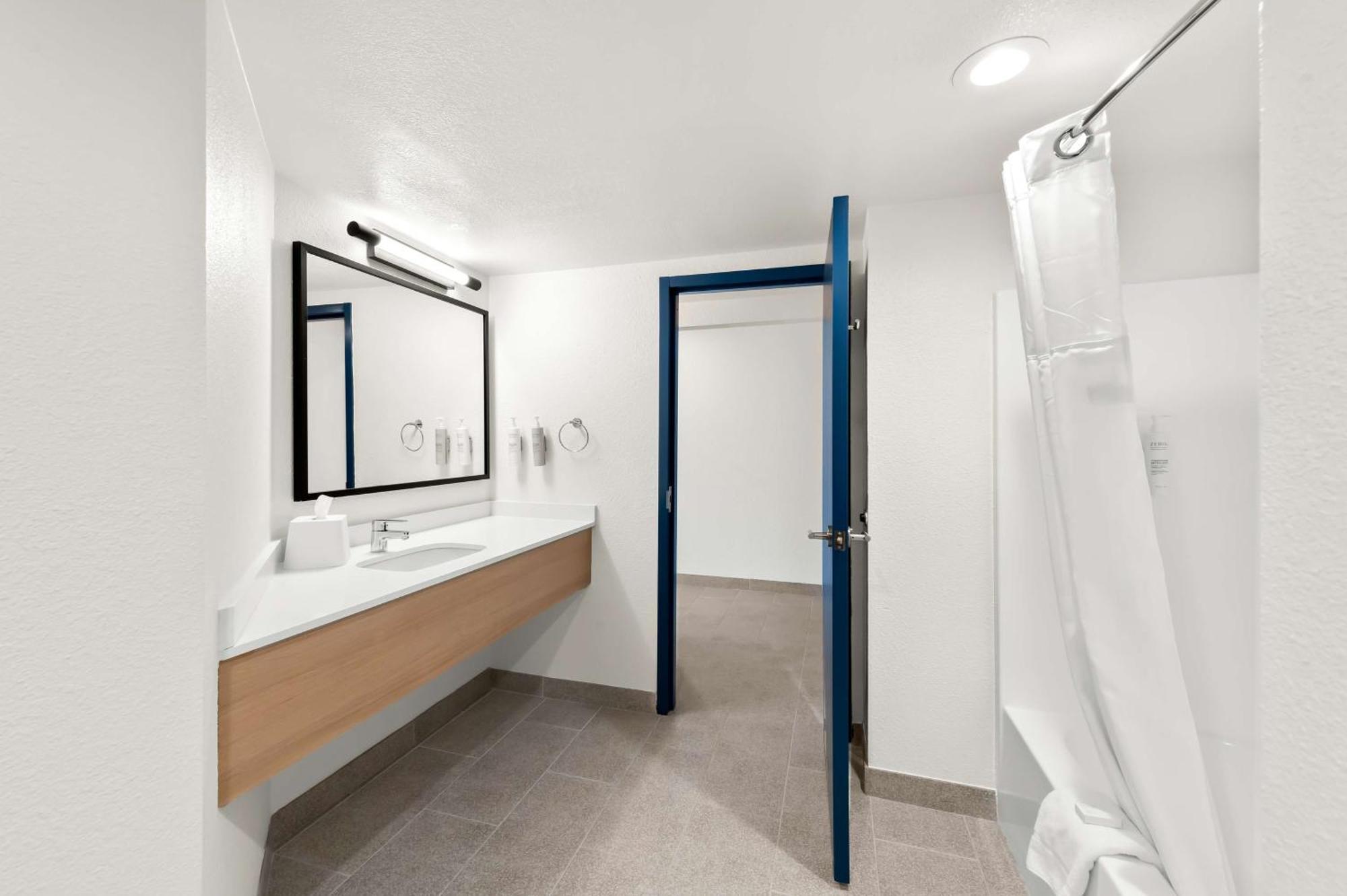 Spark By Hilton Branson Meadows Exteriör bild